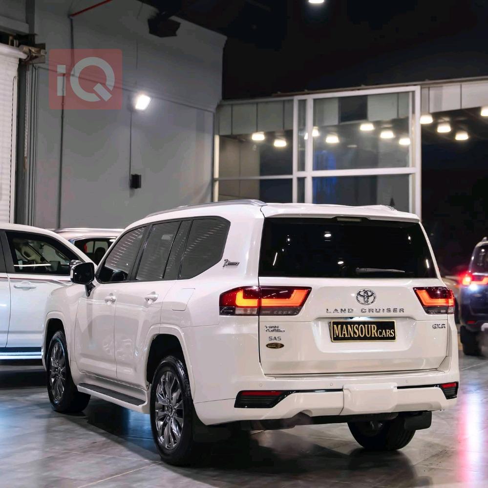 تويوتا لاندكروزر